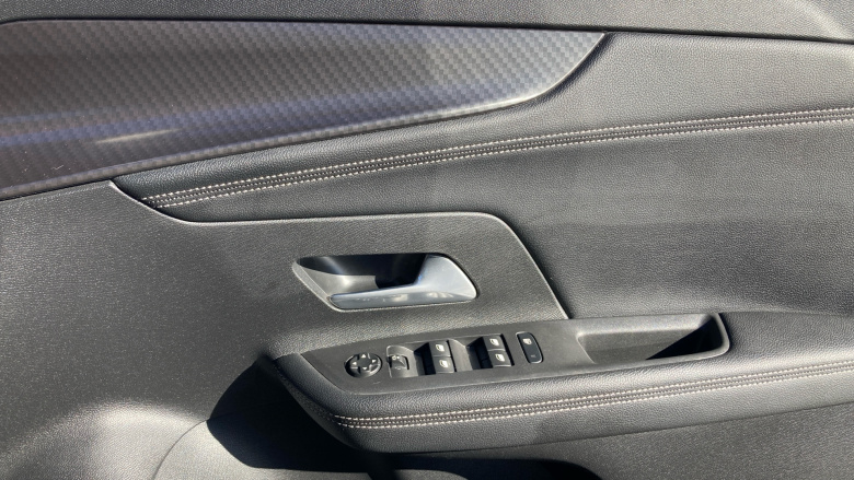 Vauxhall Mokka 100kW SRi Premium 50kWh 5dr Auto Electric Hatchback